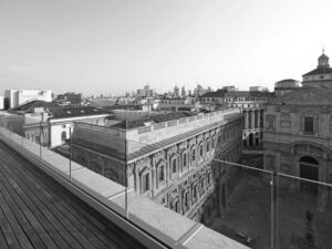 MPA collabora con architetti, ingegneri, designer e consulenti per sviluppare progetti interdisciplinari tra architettura, spazio pubblico e ricerca progettuale.